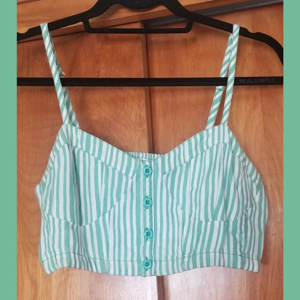 BP stripped crop top